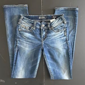 Silver Jeans 27/33 Suki Mid slim Boot Super stretch